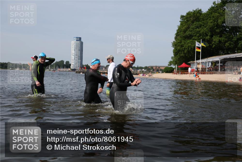 22.06.2025 - Viking Triathlon Michael Strokosch http://msf.ph/oto/8061945 22.06.2025 10:47:38 Schwimmen 23, 71, 84, 183, 261, 452, 606 meine-sportfotos.de
