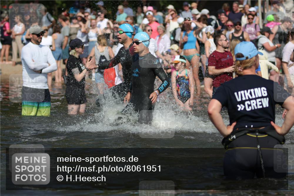 22.06.2025 - Viking Triathlon H.Heesch http://msf.ph/oto/8061951 22.06.2025 10:04:51 Schwimmen 29, 70, 72, 86, 248, 254, 281, 295, 312, 316, 394, 411, 509, 515, 527 meine-sportfotos.de