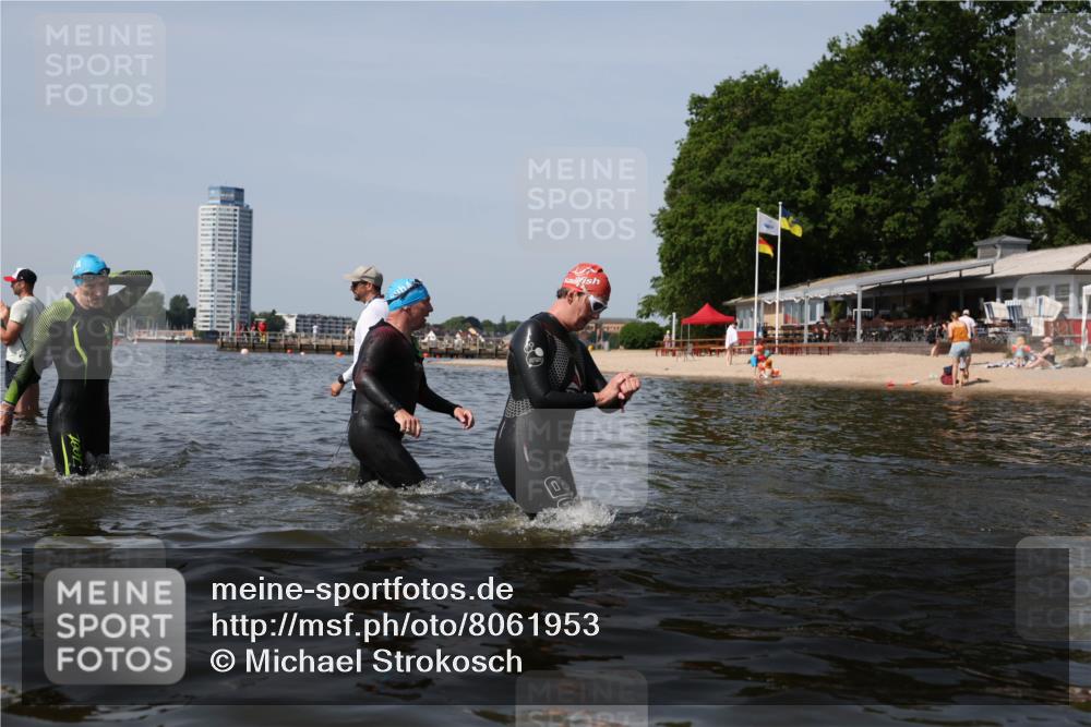 22.06.2025 - Viking Triathlon Michael Strokosch http://msf.ph/oto/8061953 22.06.2025 10:47:39 Schwimmen 23, 71, 84, 183, 261, 452, 606 meine-sportfotos.de