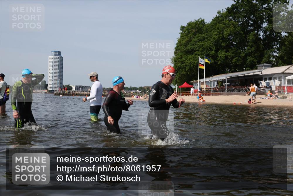 22.06.2025 - Viking Triathlon Michael Strokosch http://msf.ph/oto/8061957 22.06.2025 10:47:39 Schwimmen 23, 71, 84, 183, 261, 452, 606 meine-sportfotos.de