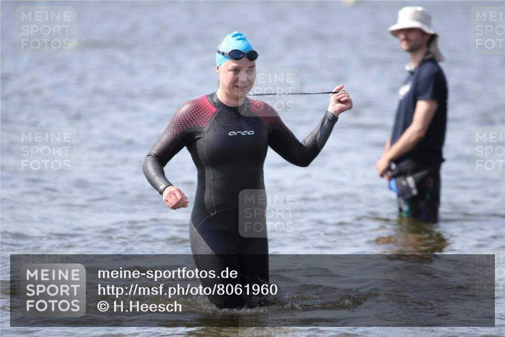 22.06.2025 - Viking Triathlon H.Heesch http://msf.ph/oto/8061960 22.06.2025 10:43:14 Schwimmen 31, 109, 110, 115, 128, 167, 186, 257, 328, 358, 483, 489, 501 meine-sportfotos.de