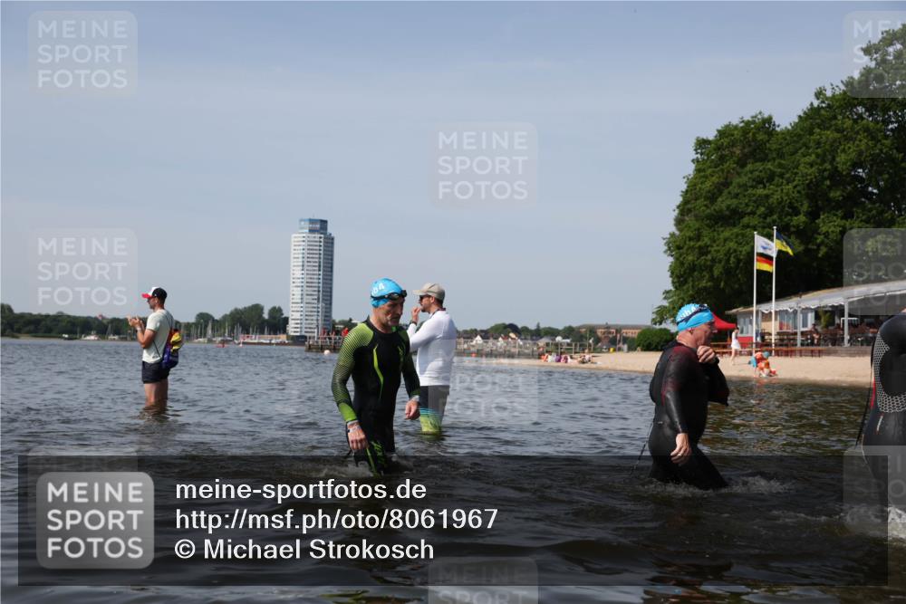 22.06.2025 - Viking Triathlon Michael Strokosch http://msf.ph/oto/8061967 22.06.2025 10:47:40 Schwimmen 23, 71, 84, 183, 261, 285, 452, 606 meine-sportfotos.de