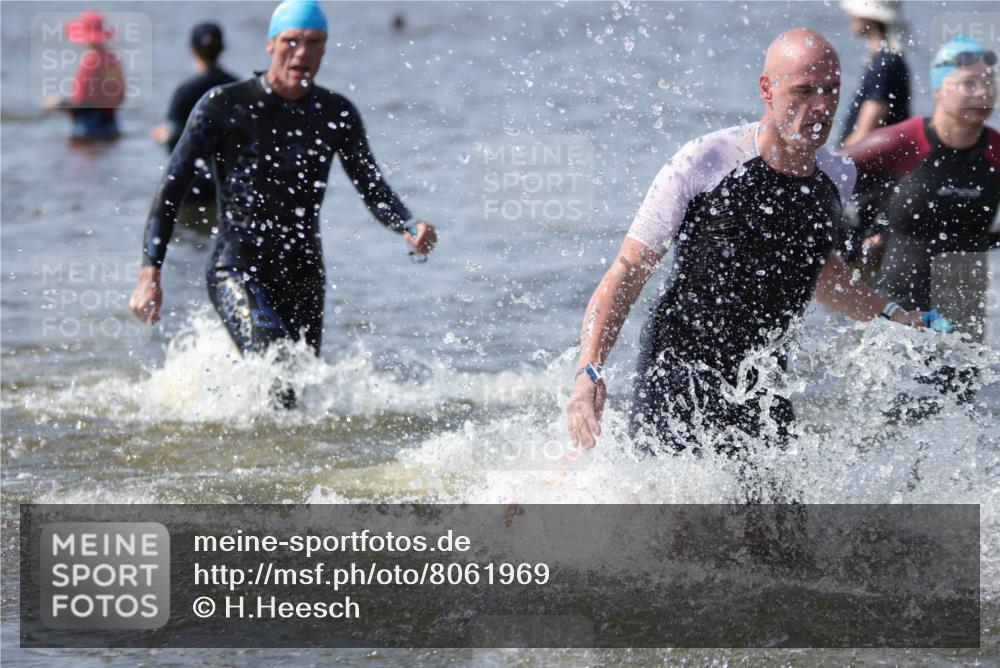 22.06.2025 - Viking Triathlon H.Heesch http://msf.ph/oto/8061969 22.06.2025 10:43:16 Schwimmen 31, 109, 110, 115, 167, 257, 328, 358, 483, 489, 501, 620 meine-sportfotos.de