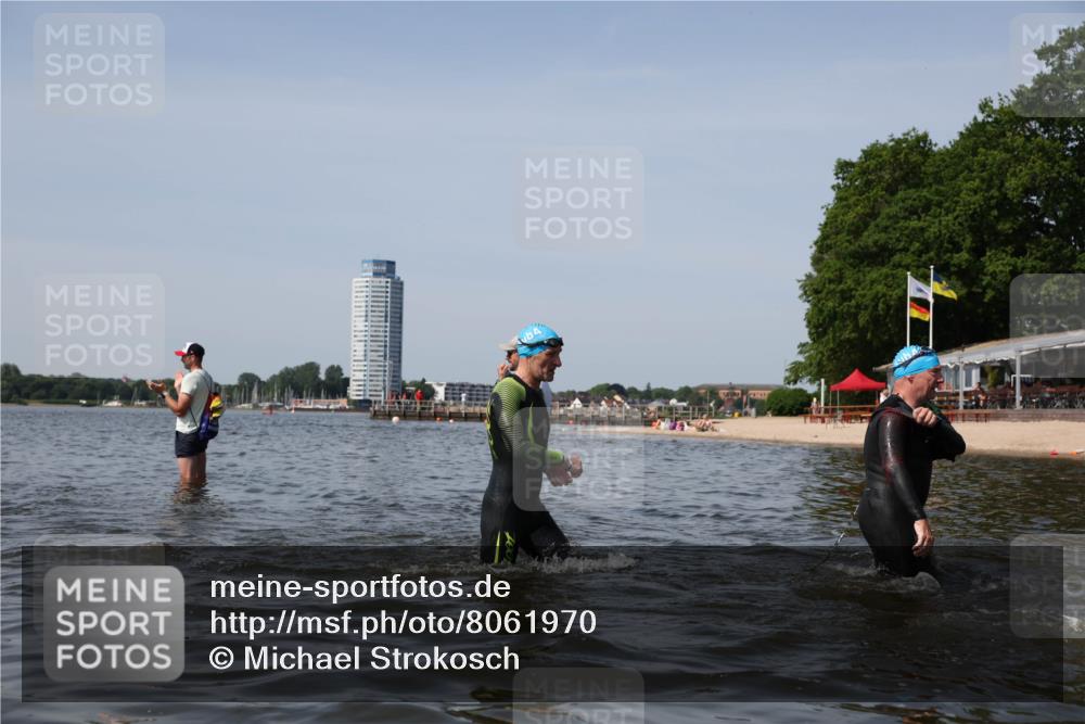 22.06.2025 - Viking Triathlon Michael Strokosch http://msf.ph/oto/8061970 22.06.2025 10:47:40 Schwimmen 23, 71, 84, 183, 261, 285, 452, 606 meine-sportfotos.de
