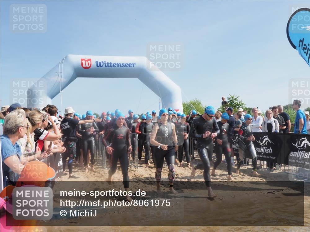 22.06.2025 - Viking Triathlon MichiJ http://msf.ph/oto/8061975 22.06.2025 10:07:20 Schwimmen 155, 201, 202, 223, 256, 267, 273, 326, 333, 343, 421, 425, 463, 531, 637 meine-sportfotos.de