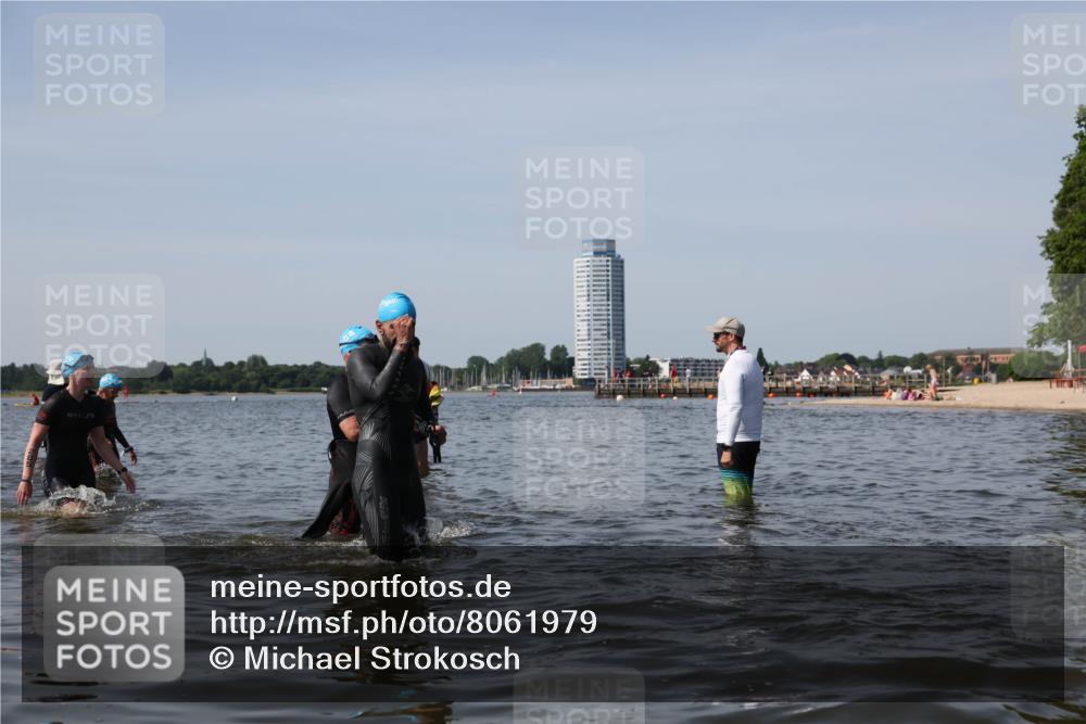 22.06.2025 - Viking Triathlon Michael Strokosch http://msf.ph/oto/8061979 22.06.2025 10:47:44 Schwimmen 71, 84, 183, 223, 261, 285, 452, 606 meine-sportfotos.de