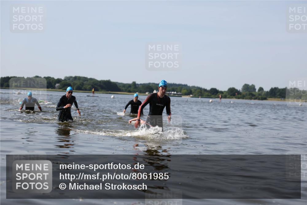 22.06.2025 - Viking Triathlon Michael Strokosch http://msf.ph/oto/8061985 22.06.2025 10:27:25 Schwimmen 272, 286, 611 meine-sportfotos.de