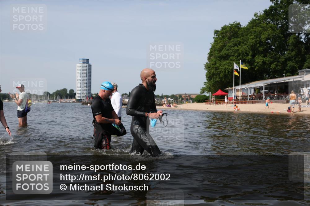 22.06.2025 - Viking Triathlon Michael Strokosch http://msf.ph/oto/8062002 22.06.2025 10:47:46 Schwimmen 71, 84, 183, 190, 223, 261, 285, 452, 606 meine-sportfotos.de