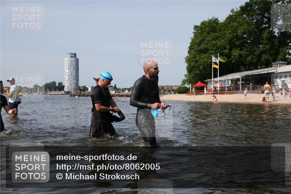 22.06.2025 - Viking Triathlon Michael Strokosch http://msf.ph/oto/8062005 22.06.2025 10:47:46 Schwimmen 71, 84, 183, 190, 223, 261, 285, 452, 606 meine-sportfotos.de