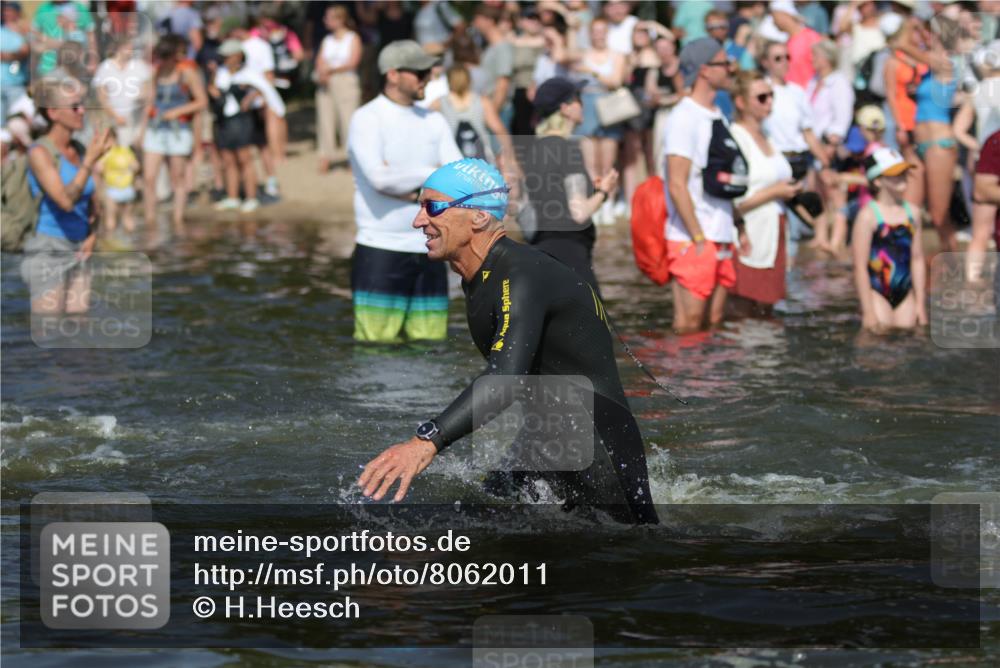 22.06.2025 - Viking Triathlon H.Heesch http://msf.ph/oto/8062011 22.06.2025 10:04:55 Schwimmen 29, 70, 72, 197, 248, 254, 295, 362, 394, 411, 416, 423, 509, 527, 620 meine-sportfotos.de