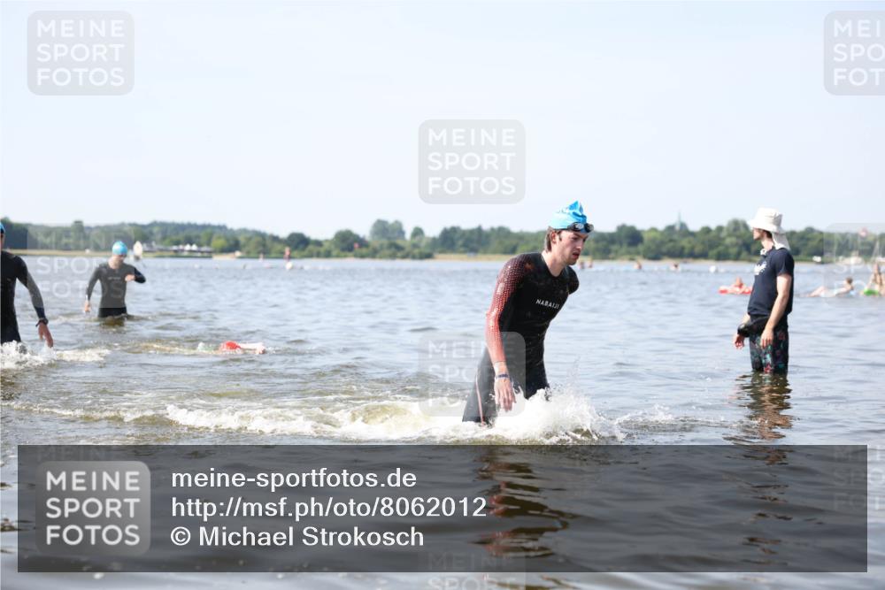 22.06.2025 - Viking Triathlon Michael Strokosch http://msf.ph/oto/8062012 22.06.2025 10:27:28 Schwimmen 1, 272, 286, 611 meine-sportfotos.de