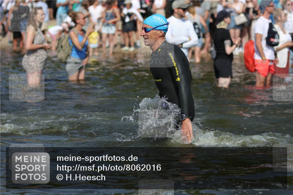 22.06.2025 - Viking Triathlon H.Heesch http://msf.ph/oto/8062016 22.06.2025 10:04:55 Schwimmen 29, 70, 72, 197, 248, 254, 295, 362, 394, 411, 416, 423, 509, 527, 620 meine-sportfotos.de