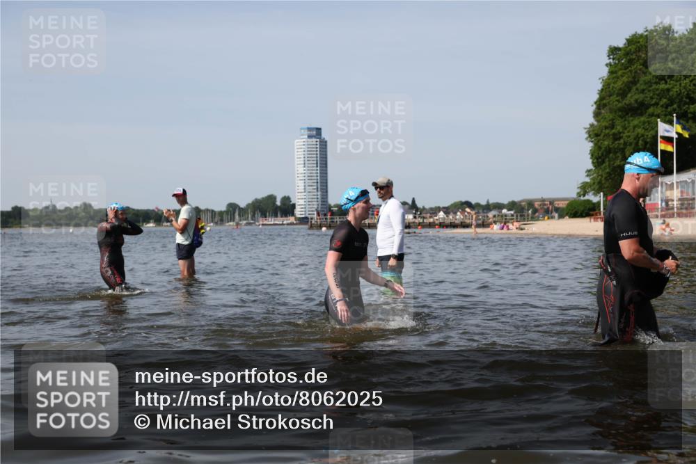 22.06.2025 - Viking Triathlon Michael Strokosch http://msf.ph/oto/8062025 22.06.2025 10:47:48 Schwimmen 71, 84, 183, 190, 223, 261, 285, 452, 606 meine-sportfotos.de