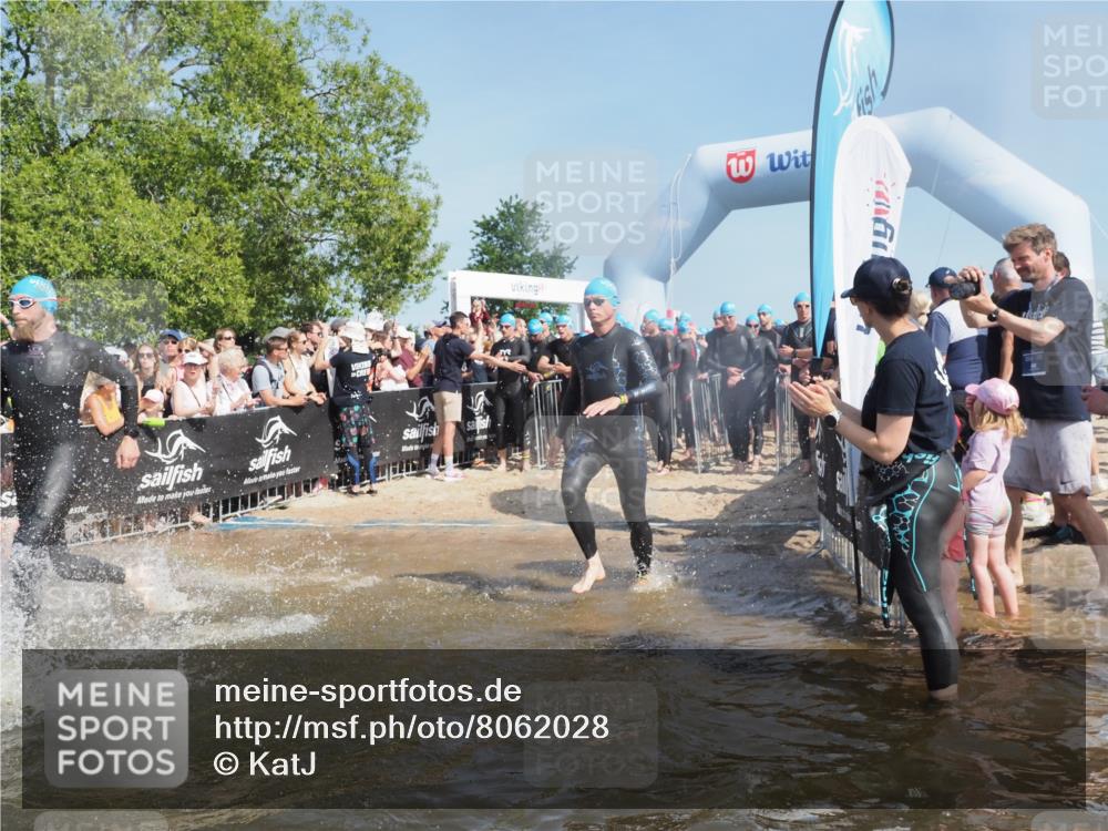22.06.2025 - Viking Triathlon KatJ http://msf.ph/oto/8062028 22.06.2025 10:01:18 Schwimmen 38, 53, 131, 147, 173, 214, 284, 287, 311, 330, 341, 443, 444, 488, 643 meine-sportfotos.de