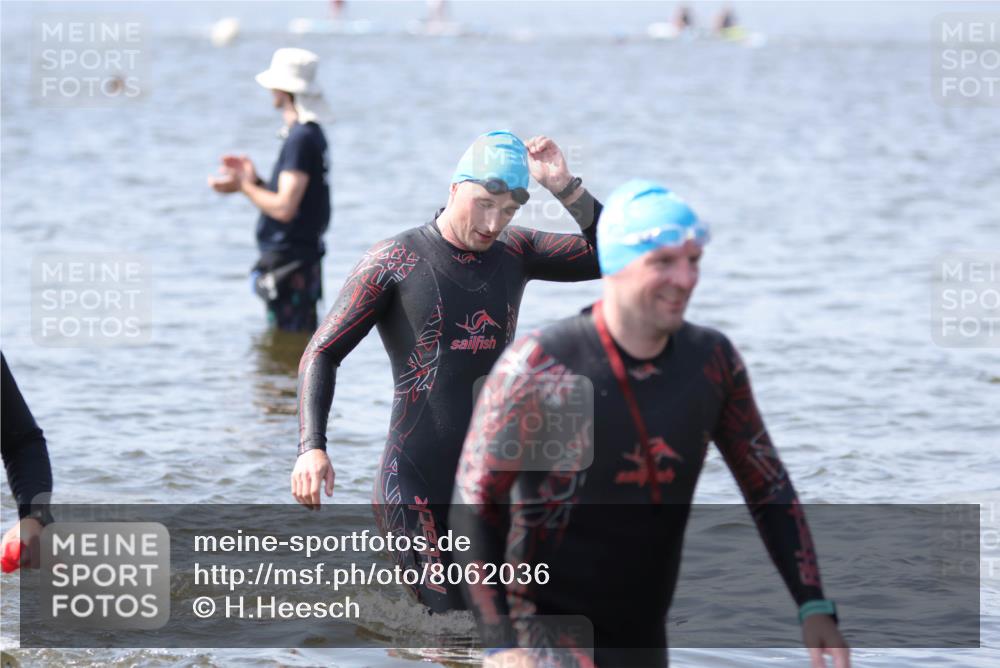 22.06.2025 - Viking Triathlon H.Heesch http://msf.ph/oto/8062036 22.06.2025 10:43:28 Schwimmen 115, 257, 410, 480, 483, 501, 620 meine-sportfotos.de