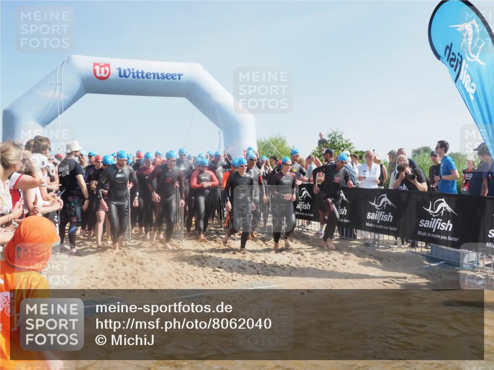 22.06.2025 - Viking Triathlon MichiJ http://msf.ph/oto/8062040 22.06.2025 10:07:25 Schwimmen 155, 213, 235, 256, 267, 273, 317, 326, 333, 342, 343, 353, 421, 425, 531 meine-sportfotos.de