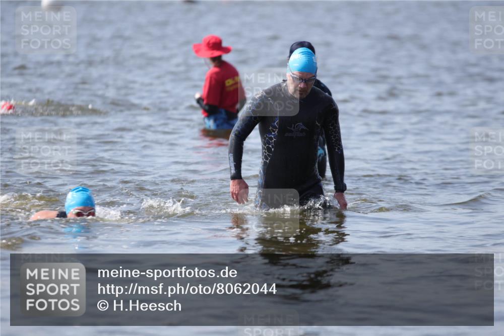 22.06.2025 - Viking Triathlon H.Heesch http://msf.ph/oto/8062044 22.06.2025 10:43:32 Schwimmen 257, 410, 480, 501, 531, 620 meine-sportfotos.de