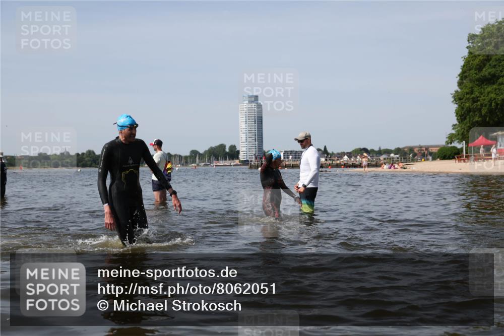 22.06.2025 - Viking Triathlon Michael Strokosch http://msf.ph/oto/8062051 22.06.2025 10:47:51 Schwimmen 71, 84, 190, 223, 261, 285, 452 meine-sportfotos.de