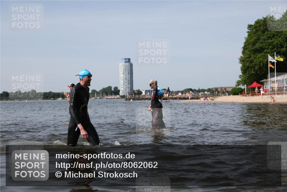 22.06.2025 - Viking Triathlon Michael Strokosch http://msf.ph/oto/8062062 22.06.2025 10:47:51 Schwimmen 71, 84, 190, 223, 261, 285, 452 meine-sportfotos.de