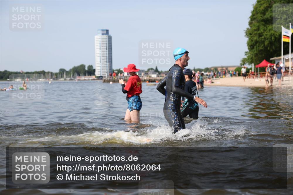 22.06.2025 - Viking Triathlon Michael Strokosch http://msf.ph/oto/8062064 22.06.2025 10:27:33 Schwimmen 1, 176, 272, 286, 611 meine-sportfotos.de