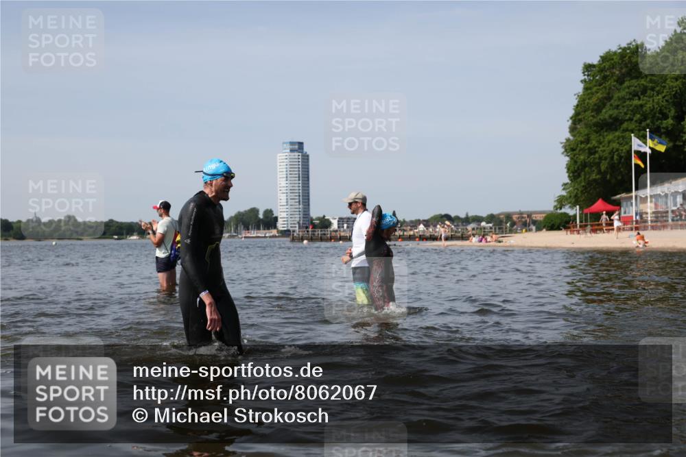 22.06.2025 - Viking Triathlon Michael Strokosch http://msf.ph/oto/8062067 22.06.2025 10:47:51 Schwimmen 71, 84, 190, 223, 261, 285, 452 meine-sportfotos.de