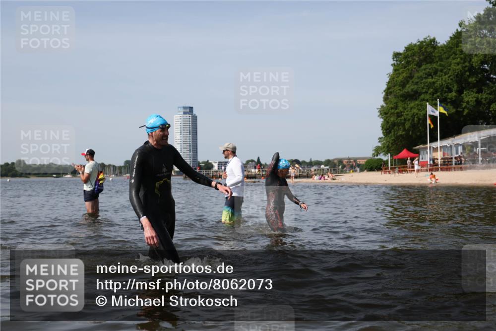 22.06.2025 - Viking Triathlon Michael Strokosch http://msf.ph/oto/8062073 22.06.2025 10:47:52 Schwimmen 71, 84, 190, 223, 285, 452 meine-sportfotos.de