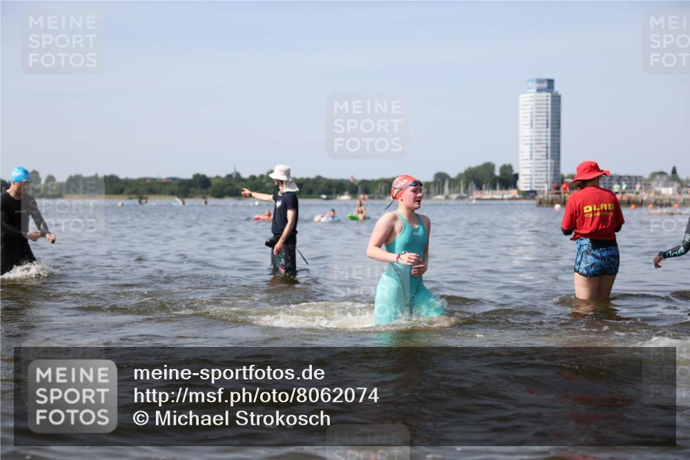 22.06.2025 - Viking Triathlon Michael Strokosch http://msf.ph/oto/8062074 22.06.2025 10:27:34 Schwimmen 1, 176, 272, 286, 611 meine-sportfotos.de