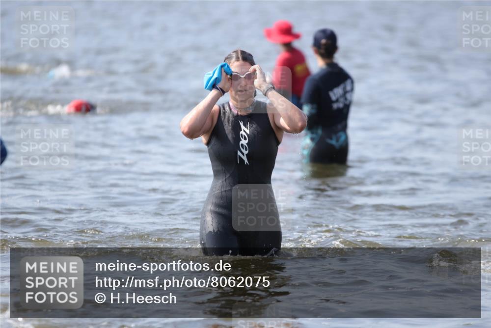 22.06.2025 - Viking Triathlon H.Heesch http://msf.ph/oto/8062075 22.06.2025 10:43:36 Schwimmen 257, 410, 480, 501, 531, 620 meine-sportfotos.de