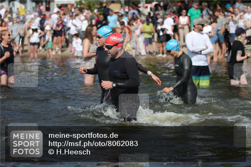 22.06.2025 - Viking Triathlon H.Heesch http://msf.ph/oto/8062083 22.06.2025 10:05:04 Schwimmen 197, 232, 254, 362, 386, 388, 394, 395, 407, 416, 423, 500, 527, 605, 620 meine-sportfotos.de