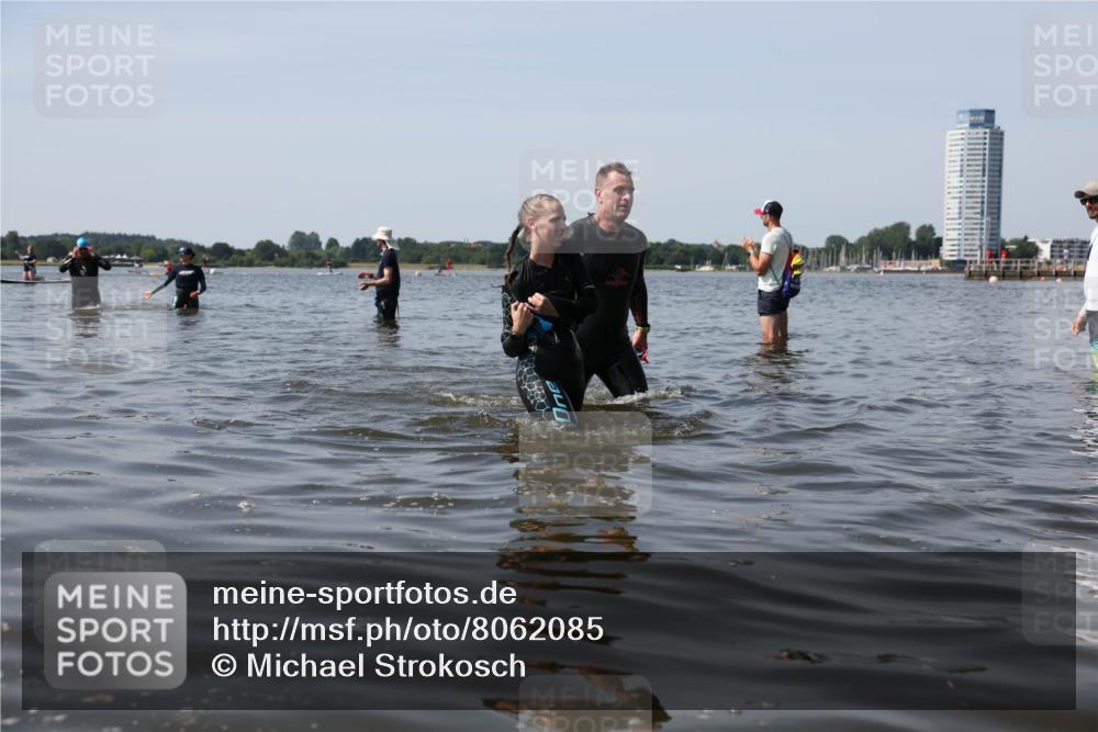 22.06.2025 - Viking Triathlon Michael Strokosch http://msf.ph/oto/8062085 22.06.2025 10:48:09 Schwimmen 37, 364 meine-sportfotos.de