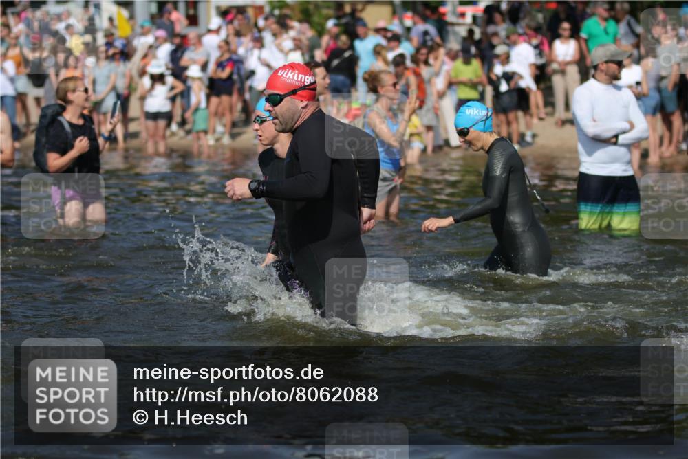 22.06.2025 - Viking Triathlon H.Heesch http://msf.ph/oto/8062088 22.06.2025 10:05:04 Schwimmen 197, 232, 254, 362, 386, 388, 394, 395, 407, 416, 423, 500, 527, 605, 620 meine-sportfotos.de