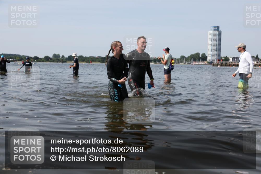 22.06.2025 - Viking Triathlon Michael Strokosch http://msf.ph/oto/8062089 22.06.2025 10:48:09 Schwimmen 37, 364 meine-sportfotos.de
