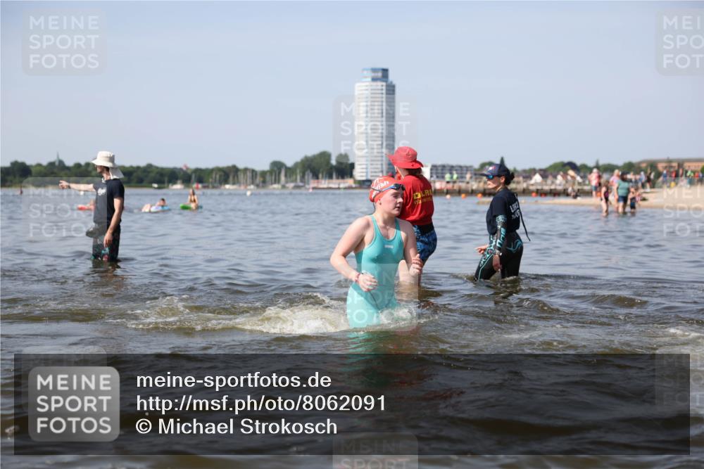 22.06.2025 - Viking Triathlon Michael Strokosch http://msf.ph/oto/8062091 22.06.2025 10:27:35 Schwimmen 1, 176, 272, 286, 611 meine-sportfotos.de