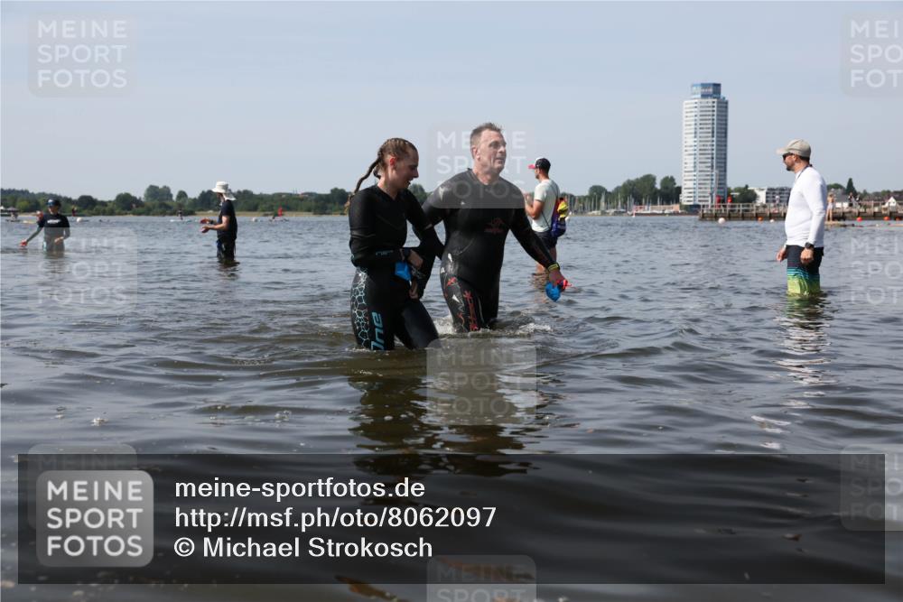 22.06.2025 - Viking Triathlon Michael Strokosch http://msf.ph/oto/8062097 22.06.2025 10:48:09 Schwimmen 37, 364 meine-sportfotos.de