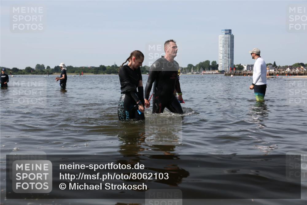 22.06.2025 - Viking Triathlon Michael Strokosch http://msf.ph/oto/8062103 22.06.2025 10:48:10 Schwimmen 37, 364 meine-sportfotos.de