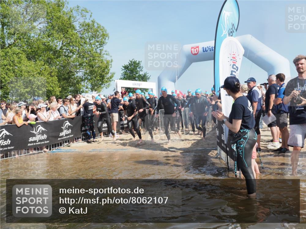 22.06.2025 - Viking Triathlon KatJ http://msf.ph/oto/8062107 22.06.2025 10:01:22 Schwimmen 38, 53, 173, 203, 214, 216, 224, 284, 287, 311, 341, 381, 393, 444, 643 meine-sportfotos.de