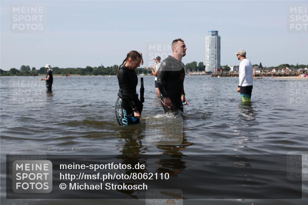 22.06.2025 - Viking Triathlon Michael Strokosch http://msf.ph/oto/8062110 22.06.2025 10:48:10 Schwimmen 37, 364 meine-sportfotos.de