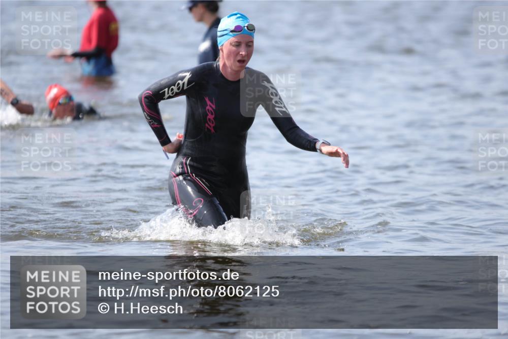 22.06.2025 - Viking Triathlon H.Heesch http://msf.ph/oto/8062125 22.06.2025 10:43:46 Schwimmen 41, 249, 362, 410, 480, 531 meine-sportfotos.de