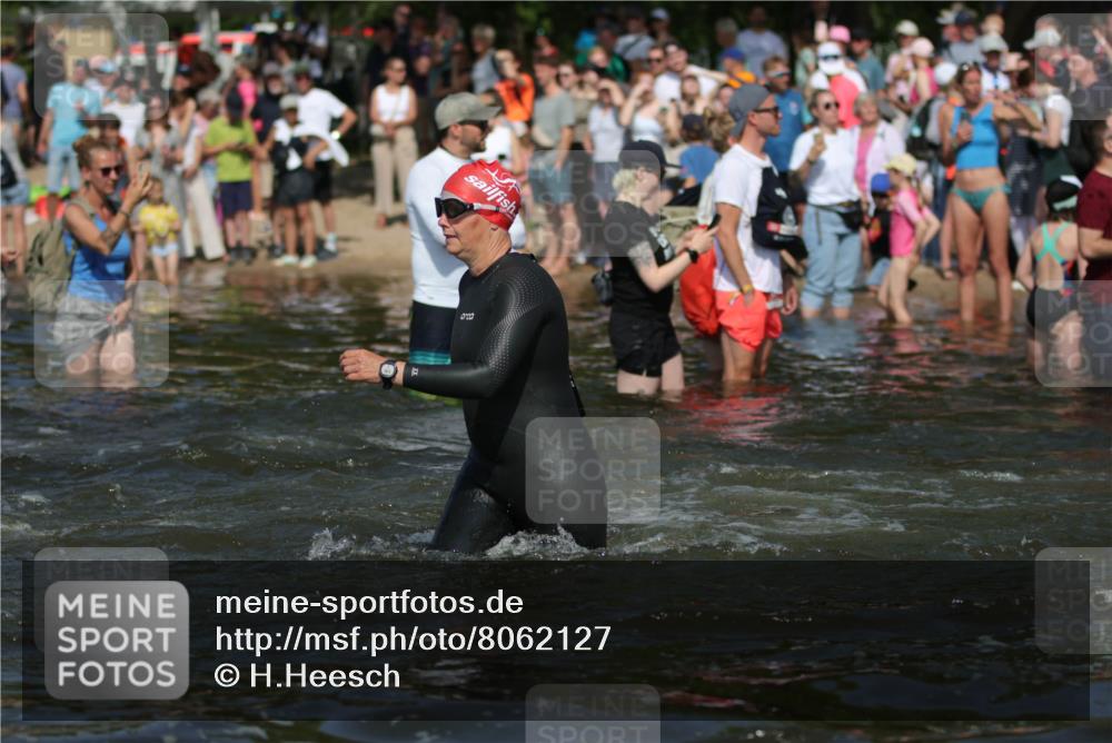 22.06.2025 - Viking Triathlon H.Heesch http://msf.ph/oto/8062127 22.06.2025 10:05:10 Schwimmen 94, 171, 172, 232, 291, 346, 386, 388, 389, 395, 407, 418, 500, 605, 627 meine-sportfotos.de