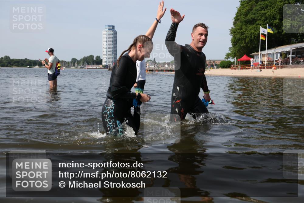 22.06.2025 - Viking Triathlon Michael Strokosch http://msf.ph/oto/8062132 22.06.2025 10:48:12 Schwimmen 37, 364 meine-sportfotos.de