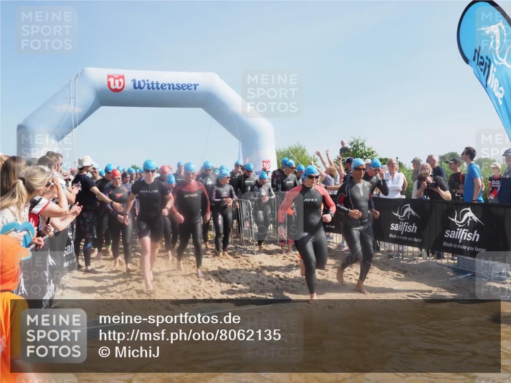 22.06.2025 - Viking Triathlon MichiJ http://msf.ph/oto/8062135 22.06.2025 10:07:31 Schwimmen 23, 121, 155, 213, 235, 256, 270, 285, 317, 342, 343, 353, 421, 476, 484, 531, 615 meine-sportfotos.de