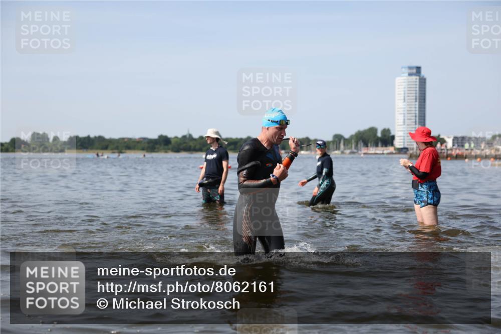 22.06.2025 - Viking Triathlon Michael Strokosch http://msf.ph/oto/8062161 22.06.2025 10:27:40 Schwimmen 1, 176, 198, 230, 272, 534, 611 meine-sportfotos.de