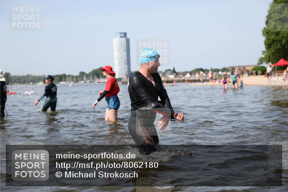 22.06.2025 - Viking Triathlon Michael Strokosch http://msf.ph/oto/8062180 22.06.2025 10:27:42 Schwimmen 1, 176, 198, 230, 272, 534, 611 meine-sportfotos.de