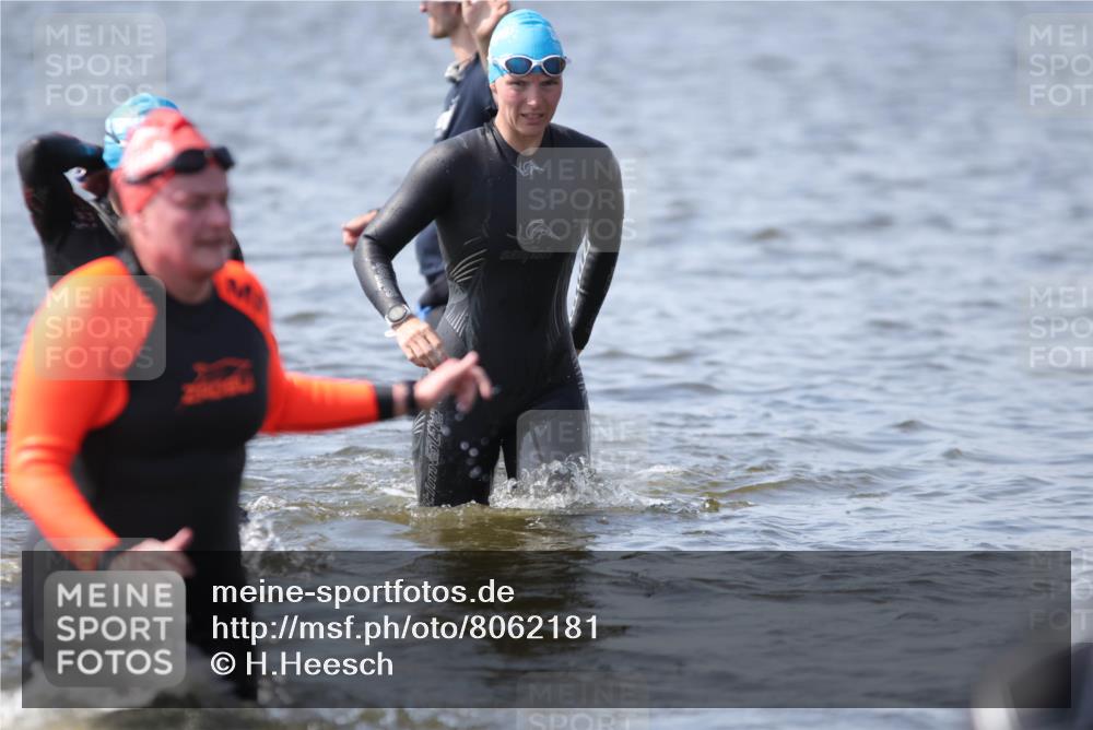 22.06.2025 - Viking Triathlon H.Heesch http://msf.ph/oto/8062181 22.06.2025 10:44:05 Schwimmen 41, 103, 123, 249, 343, 439, 442, 467, 627, 637, 650 meine-sportfotos.de