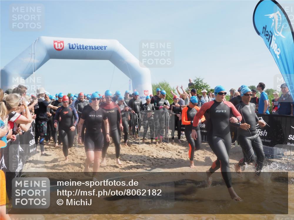 22.06.2025 - Viking Triathlon MichiJ http://msf.ph/oto/8062182 22.06.2025 10:07:32 Schwimmen 23, 121, 155, 213, 235, 256, 270, 285, 317, 342, 343, 353, 421, 476, 484, 531, 615 meine-sportfotos.de