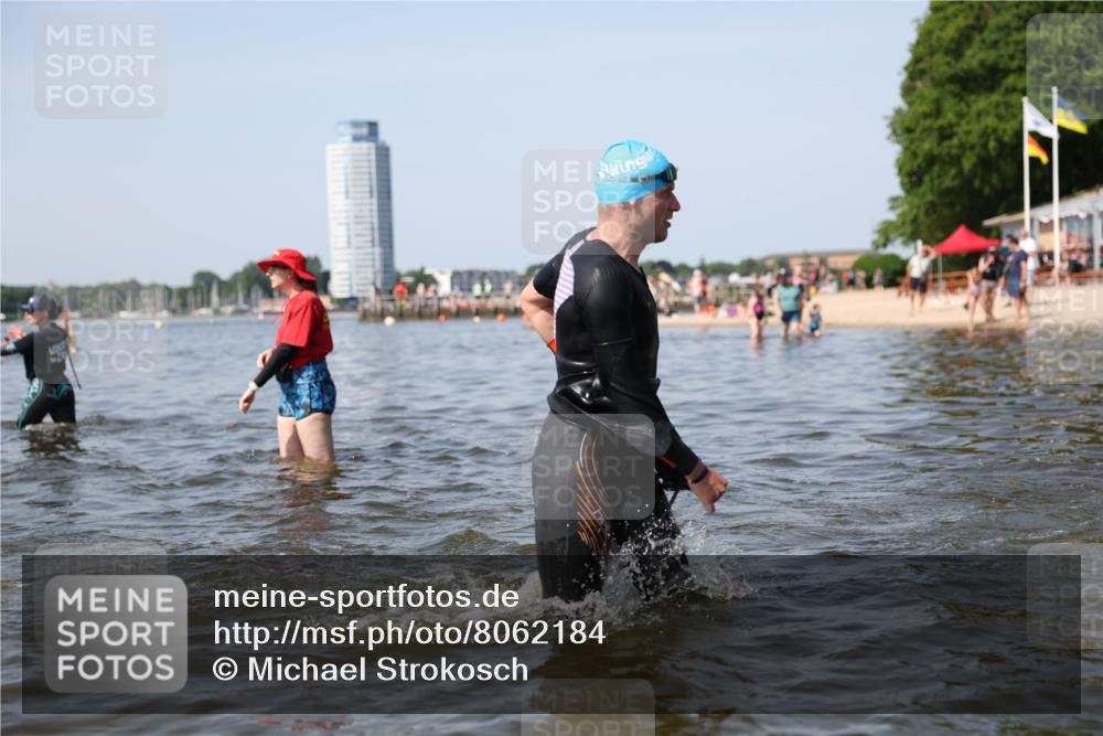 22.06.2025 - Viking Triathlon Michael Strokosch http://msf.ph/oto/8062184 22.06.2025 10:27:42 Schwimmen 1, 176, 198, 230, 272, 534, 611 meine-sportfotos.de