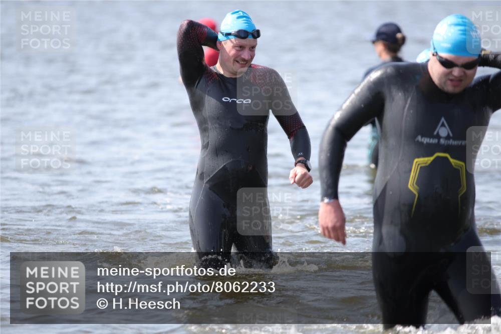 22.06.2025 - Viking Triathlon H.Heesch http://msf.ph/oto/8062233 22.06.2025 10:44:11 Schwimmen 103, 123, 130, 249, 343, 439, 442, 467, 627, 637, 650 meine-sportfotos.de