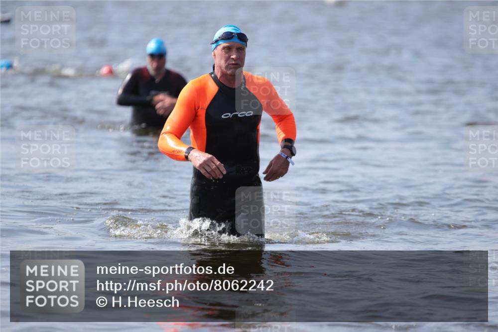 22.06.2025 - Viking Triathlon H.Heesch http://msf.ph/oto/8062242 22.06.2025 10:44:18 Schwimmen 103, 123, 130, 205, 219, 343, 439, 467, 650 meine-sportfotos.de