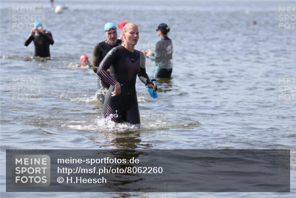 22.06.2025 - Viking Triathlon H.Heesch http://msf.ph/oto/8062260 22.06.2025 10:44:40 Schwimmen 18, 205, 219, 440, 446, 653 meine-sportfotos.de