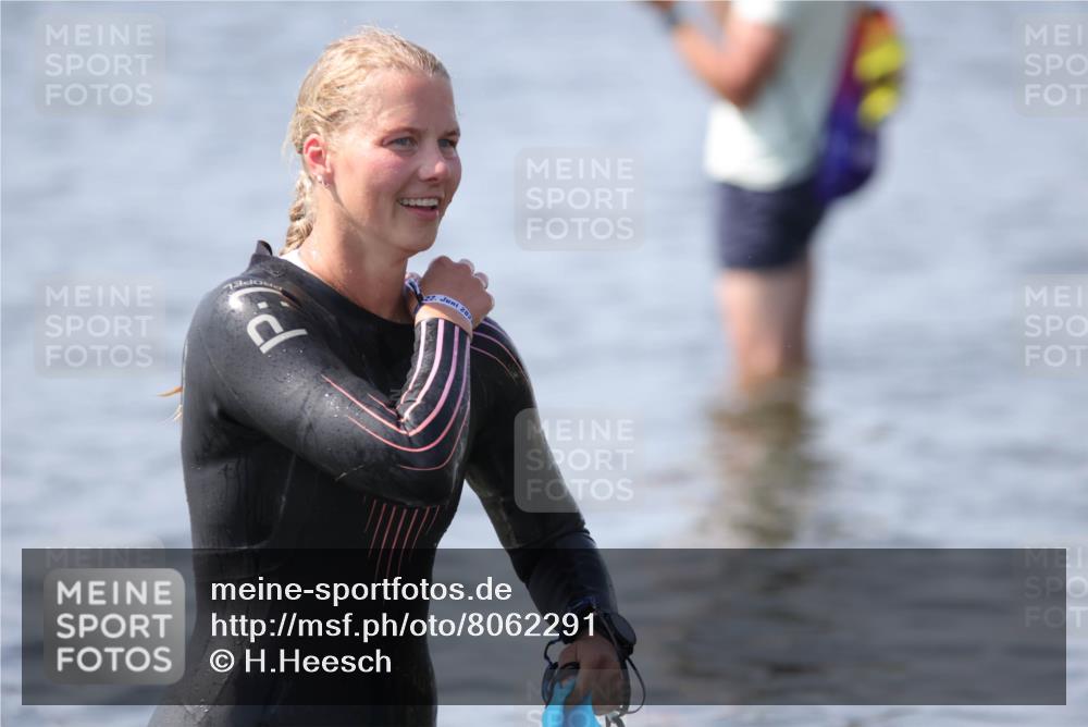 22.06.2025 - Viking Triathlon H.Heesch http://msf.ph/oto/8062291 22.06.2025 10:44:46 Schwimmen 18, 39, 168, 440, 446, 638, 653 meine-sportfotos.de